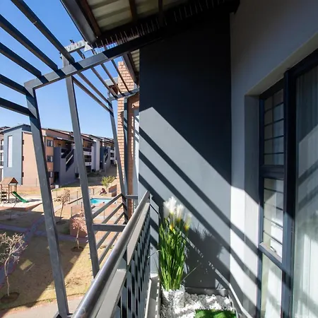 Elegance At Waterfall Ridge Midrand Exterior photo